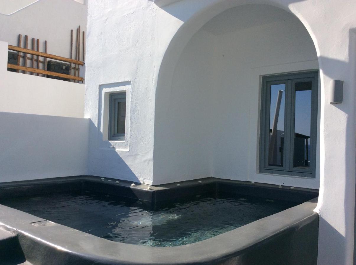 Almyra Oia Suites ภายนอก รูปภาพ