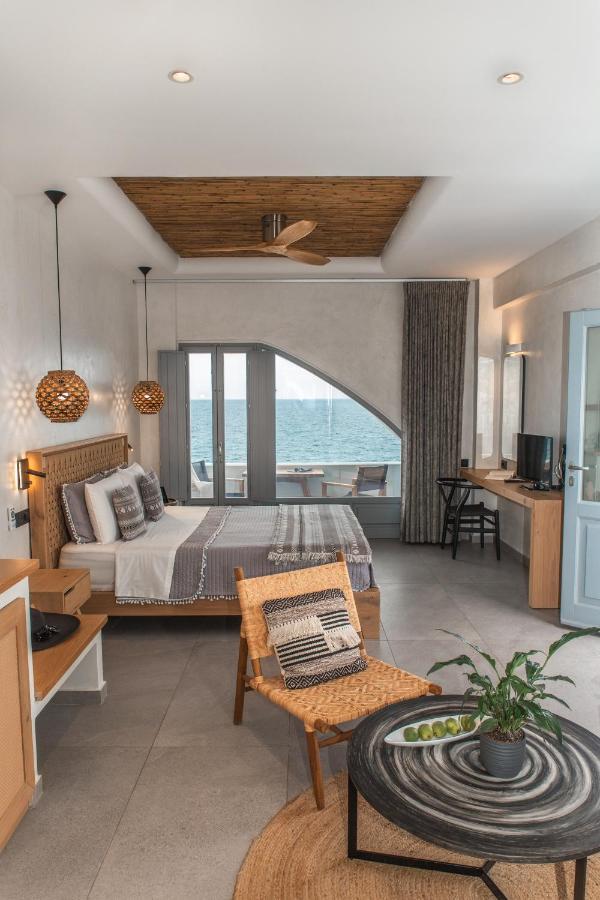 Almyra Oia Suites ภายนอก รูปภาพ