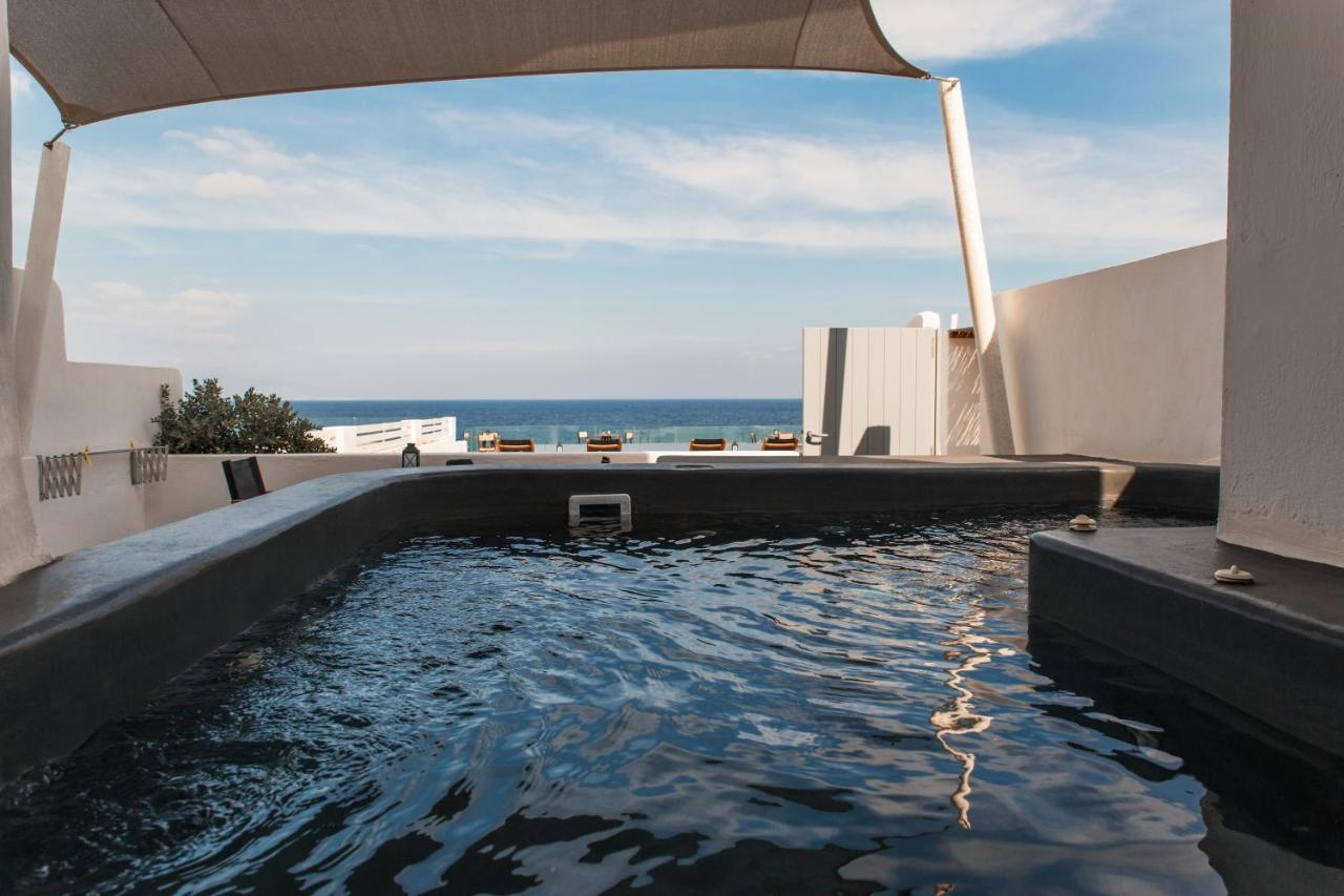 Almyra Oia Suites ภายนอก รูปภาพ