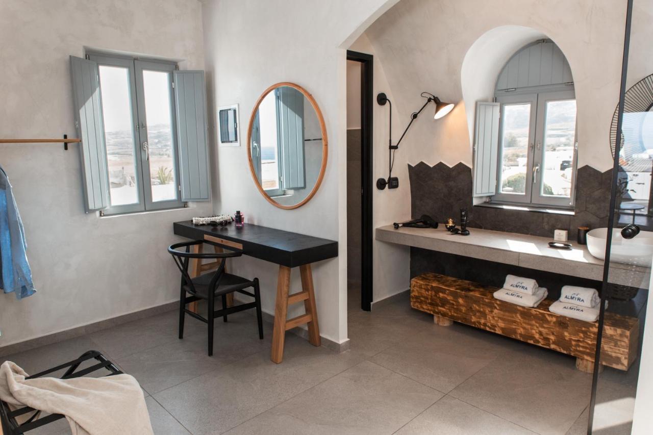 Almyra Oia Suites ภายนอก รูปภาพ